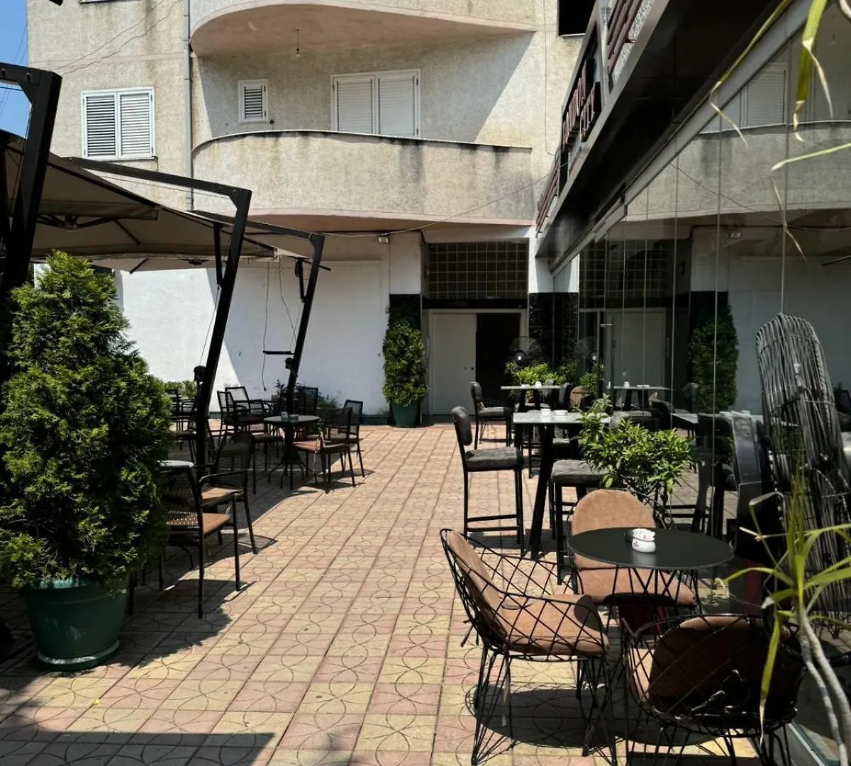 Imagination Inn Τίρανα